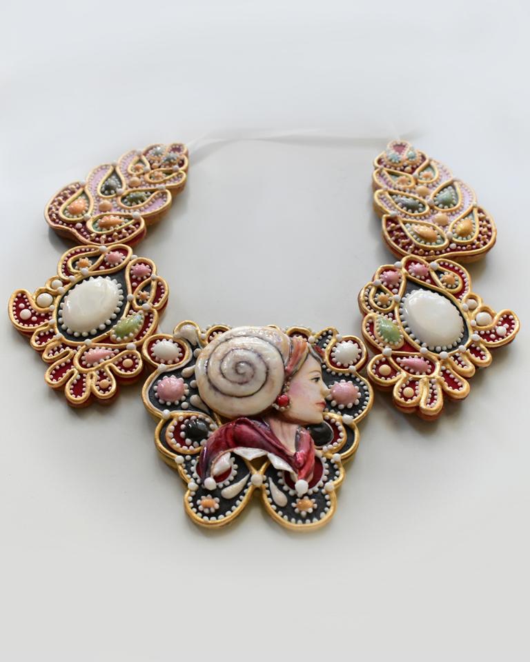Princess Snail Collar